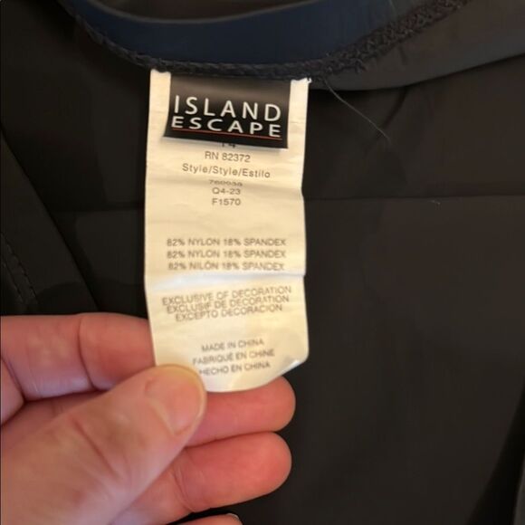 Island Escape Black Bubble Swim Skort size medium - Picture 3 of 7